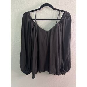 Tuckernuck Pomander Place Blouse M Black Off The Shoulder Puff Sleeve Minimalist